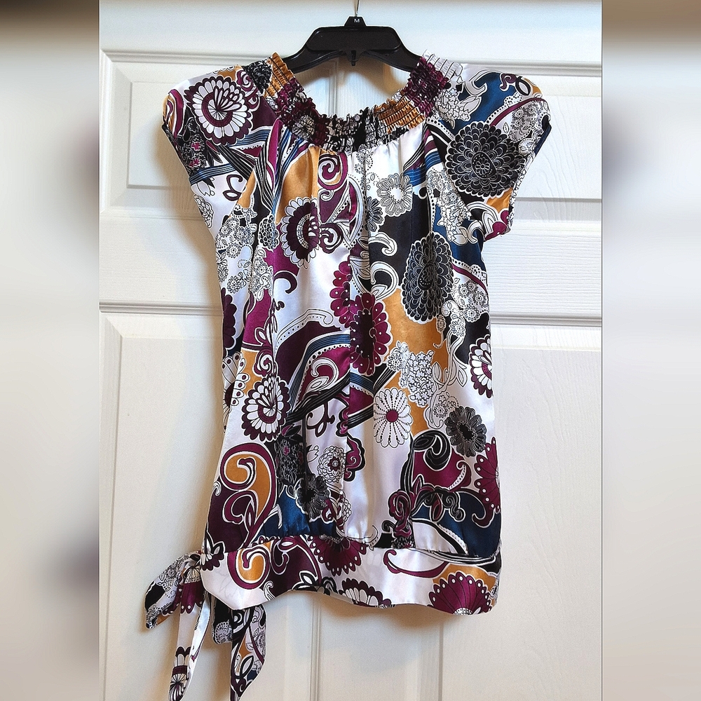 MY Michelle, Medium, Woman's Floral/Paisley Top - Picture 9 of 10